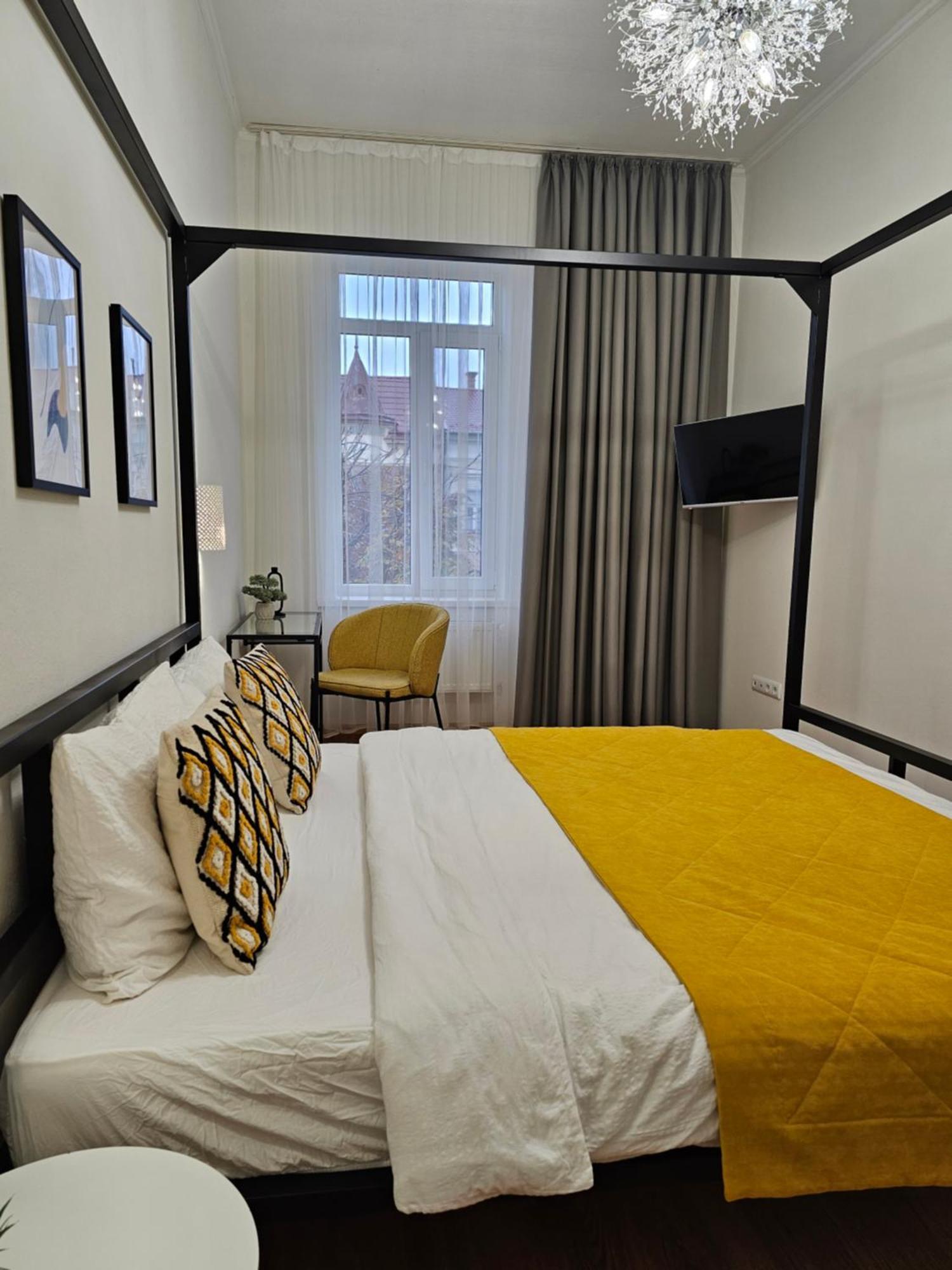 Best Apartments On Kyryla & Mefodia Mukacheve Luaran gambar